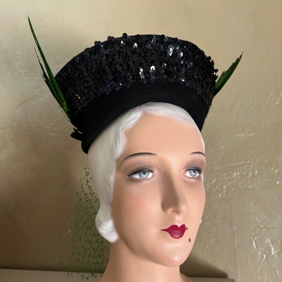 LAVISH 1940s\' BLACK FELT \